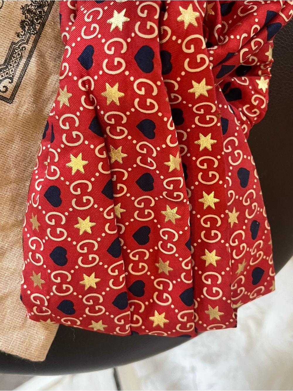 GUCCI Gg Heart And Star Print Headband In Red gold - Picture 3 of 9